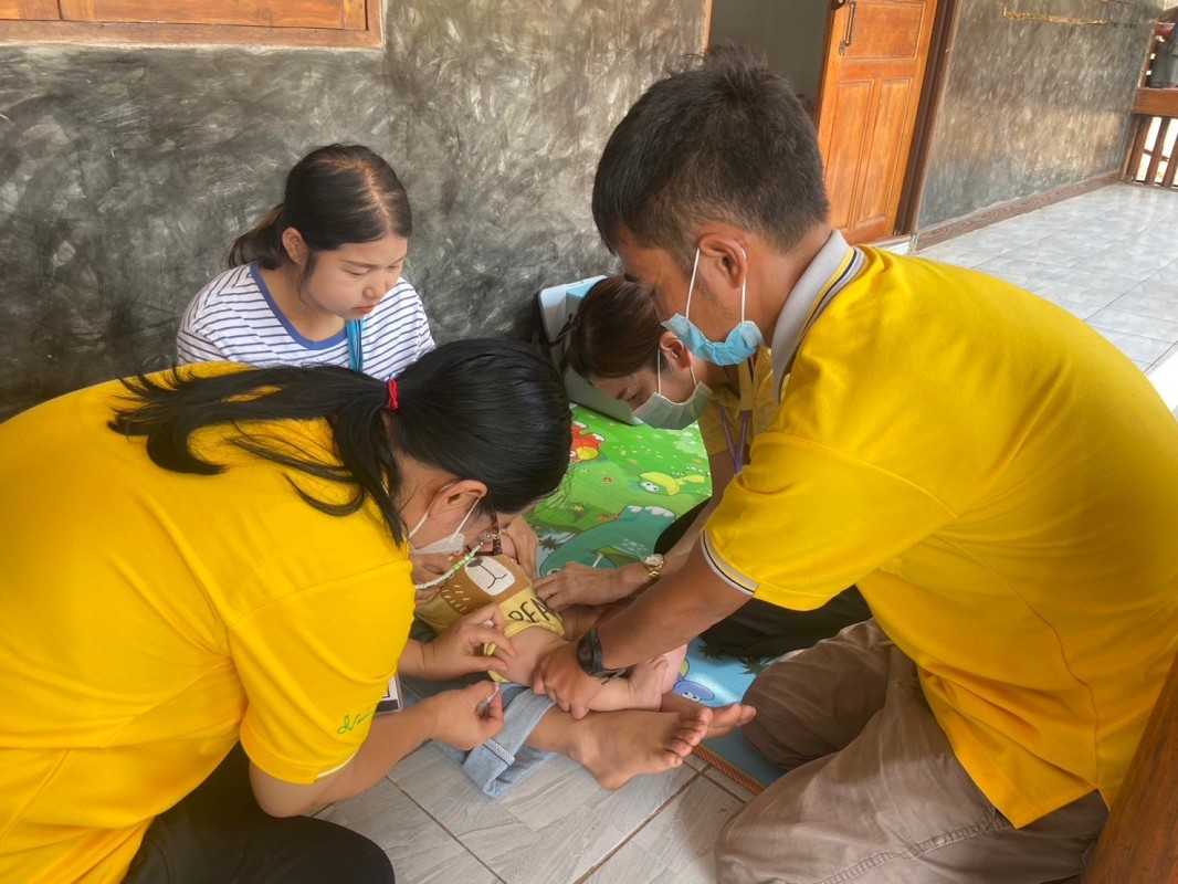 9 พ.ค.67 รพ.สต.บ้านสันป่าไร่ ออกหน่วยฉีดวัคซีนเด็กอายุ 2 เดือน ถึง 4 ปี ที่บ้านห้วยกระทิง หมู่ 6 ต.พระธาตุ จำนวน 10 ราย