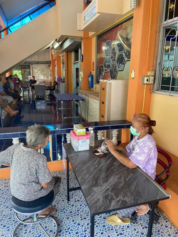 28 พ.ค.67 รพ.สต.บ้านสันป่าไร่ จ่ายยาผู้ป่วยโรคความดันโลหิตสูง กลุ่ม 2 ที่รับยาที่ รพ.สต.จำนวน 53 ราย