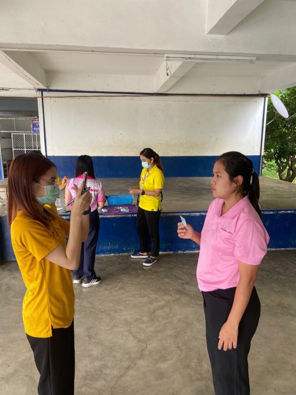 6 มิ.ย.67 รพ.สต.บ้านสันป่าไร่ ฉีดวัคซีนป้องกันโรคมะเร็งปากมดลูก(HPV) เข็มที่ 2 แก่ นักเรียนหญิง อายุ 15-18ปี , ครู , อสม.จำนวน 39 ราย