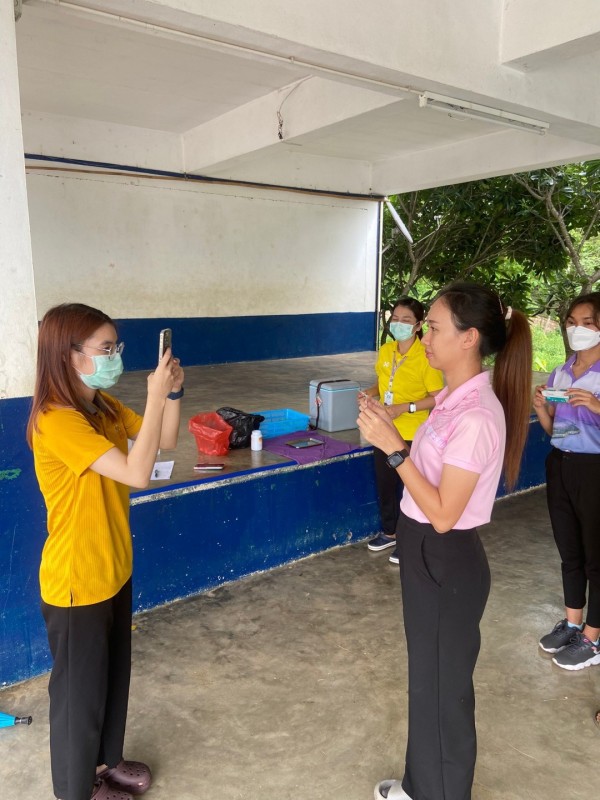 6 มิ.ย.67 รพ.สต.บ้านสันป่าไร่ ฉีดวัคซีนป้องกันโรคมะเร็งปากมดลูก(HPV) เข็มที่ 2 แก่ นักเรียนหญิง อายุ 15-18ปี , ครู , อสม.จำนวน 39 ราย