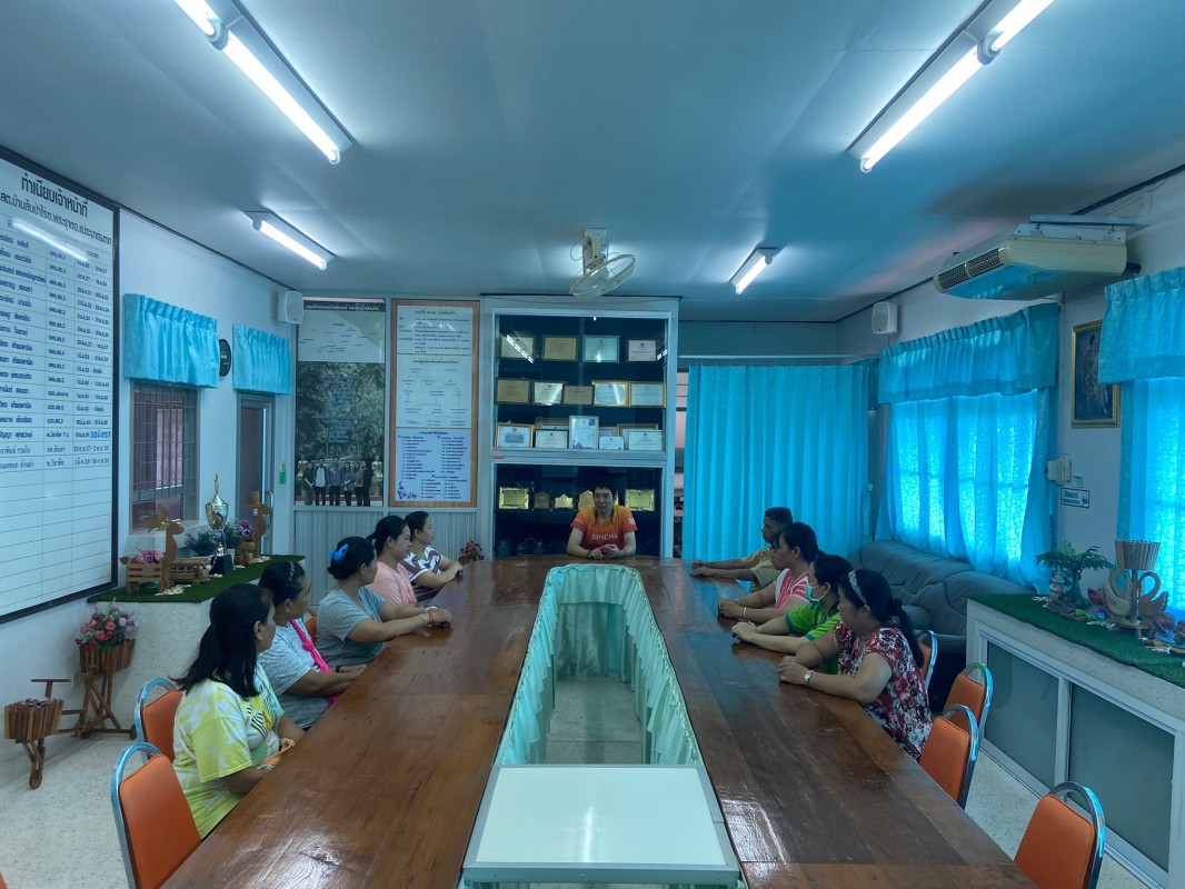 9 มิ.ย. 67 จนท.รพ.สต.บ้านสันป่าไร่ ประชุมอสม.ประจำเดือน มิ.ย.67 เพื่อแจ้งสถานการณ์ด้านสาธารณสุข ข้อมูลข่าวสารต่างๆและให้ความรู้แก่อสม.ในเรื่องสารไซบูทรามีน สารอันตรายที่พบในยาลดความอ้วนพร้อมทั้งพูดคุยแลกเปลี่ยนเรียนรู้เกี่ยวกับงานคุ้มครองผู้บริโภคกับอสม.น