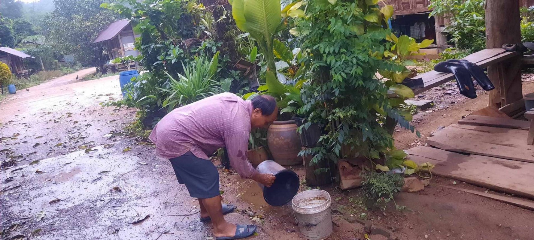 10 มิ.ย. 67 รพ.สต.บ้านสันป่าไร่ร่วมกับอาสาสมัครสาธารณสุขหมู่ที่2,3และ5 รณรงค์สำรวจและทำลายแหล่งเพาะพันธ์ลูกน้ำยุงลาย รอบที่ 1 ประจำเดือน มิถุนายน 2567