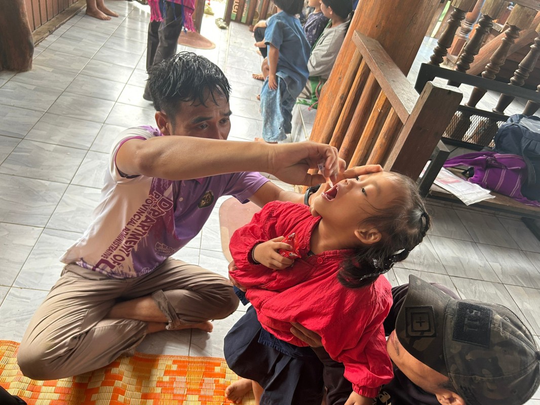 12 ก.ค.67 รพ.สต.บ้านสันป่าไร่ ออกหน่วยฉีดวัคซีนเด็กอายุ 2 เดือน ถึง 4 ปี หมู่ 6 บ้านห้วยกระทิง จำนวน 18 ราย