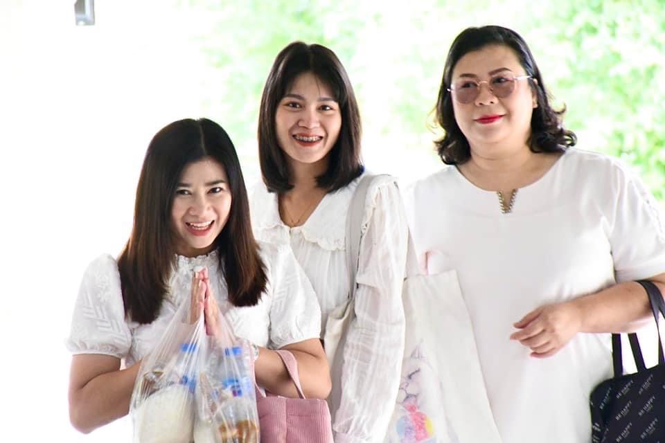 ผู้อำนวยการกองการศึกษา ศาสนาและวัฒนธรรม พร้อมด้วยเจ้าหน้าที่กองการศึกษา ศาสนา และวัฒนธรรม องค์การบริหารส่วนจังหวัดตาก เข้าร่วมพิธีทำบุญตักบาตร เนื่องในเทศกาลวันอาสาฬหบูชา และวันเข้าพรรษา ประจำปี 2567 