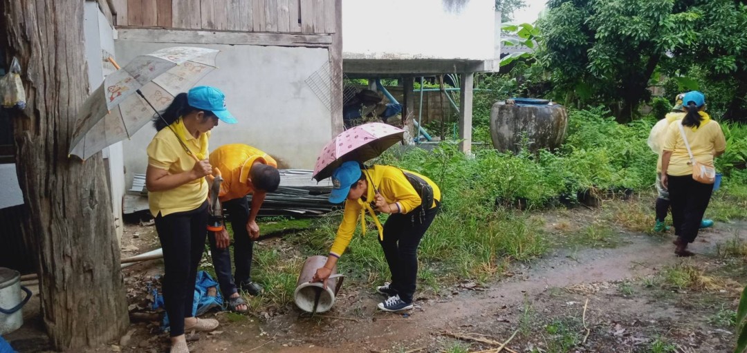 12 ส.ค. 67 อสม.ม.5บ้านสันป่าไร่ร่วมกับผู้นำชุมชน รณรงค์สำรวจและทำลายแหล่งเพาะพันธ์ลูกน้ำยุงลาย เนื่องในวันแม่แห่งชาติ