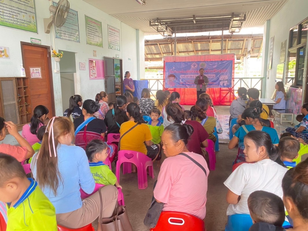 17 ส.ค. 67 นส.พนิดา ตลับทอง จพ.ทันตาภิบาลปฏิบัติการพร้อมด้วยนส.โสภา วรนารถวิชัย ผู้ช่วยทันตกรรม รพ.สต.บ้านสันป่าไร่ เป็นวิทยากรให้ความรู้กิจกรรมทันตสุขภาพที่ศพด.บ้านห้วยสลุงและตรวจสุขภาพช่องปากพร้อมทั้งเคลือบฟลูออไรด์จำนวน 28 ราย