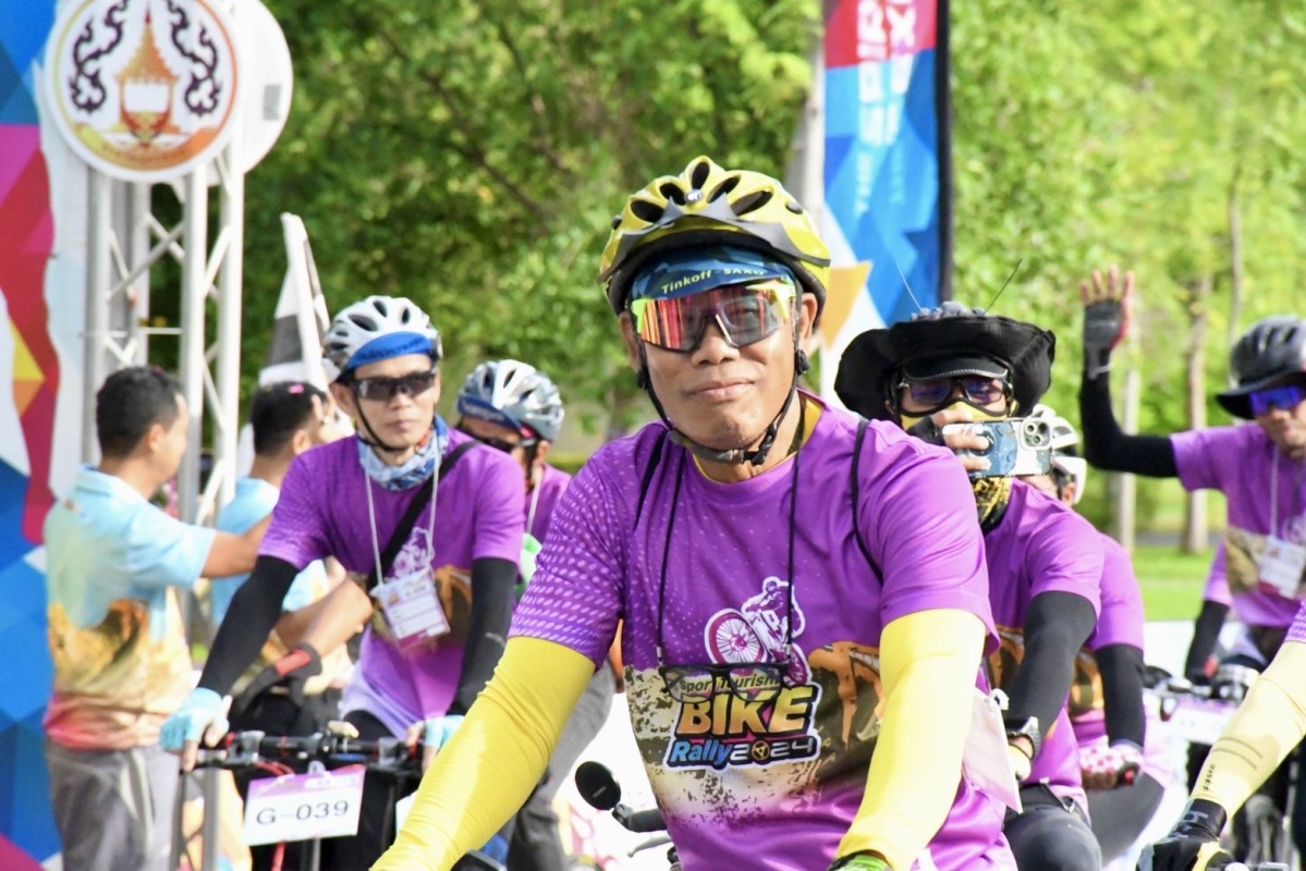 รองนายกองค์การบริหารส่วนจังหวัดตาก เข้าร่วม โครงการจัดกิจกรรมส่งเสริมและเชื่อมโยงแหล่งท่องเที่ยวในกลุ่มจังหวัด ภาคเหนือตอนล่าง 1 กิจกรรม จัดการแข่งขันแรลลี่จักรยานเพื่อการท่องเที่ยว (Bike Rally For Tourism) ณ บริเวณสะพานปิงพิพรรธน์ เขื่อนภูมิพล อำเภอสามเง