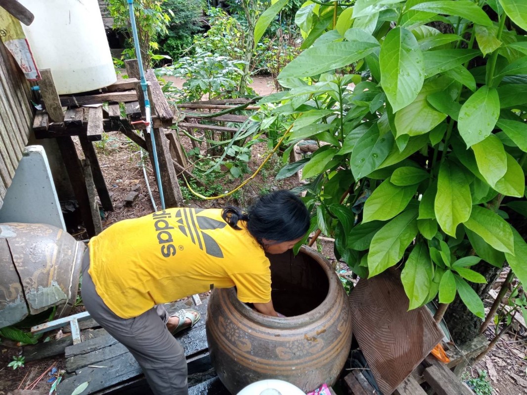 6 ก.ย. 67 เวลา 17.00 น. นางเสาร์แก้ว อ่วมพิทยา เจ้าพนักงานสาธารณสุข รพ.สต.บ้านสันป่าไร่ ร่วมกับอสม.ม.3 บ้านจบปิ และอบต.พระธาตุ ควบคุมโรคไข้เลือดออก รอบที่ 1 เคส R/O DF ดญ.วิพาวี ติ๊บตา