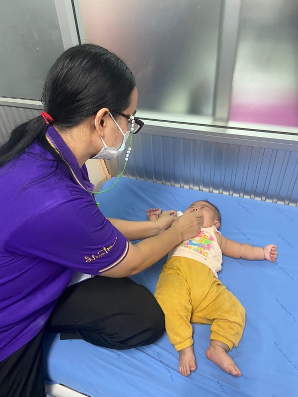 11 ก.ย.67 รพ.สต.บ้านสันป่าไร่ ให้บริการฉีดวัคซีนเด็ก อายุ 2 เดือน ถึง 4 ปี จำนวน 37 ราย และตรวจสุขภาพช่องปาก,ให้ความรู้ผู้ปกครองเรื่องการดูแลสุขภาพช่องปาก,เจาะเลือดตรวจ hct ,จ่ายยา para syr และ ferruos syr และยืนยันตัวตน(Authen)