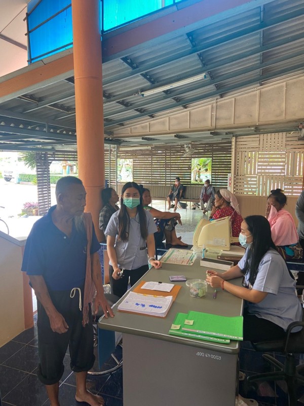 24 ก.ย.67 รพ.สต.บ้านสันป่าไร่ จ่ายยาผู้ป่วยโรคความดันโลหิตสูง กลุ่ม 3 จำนวน 48 ราย พร้อมทบทวนความเข้าใจเรื่องการทานยาและนับจำนวนยา ก่อนผู้ป่วยกลับบ้าน