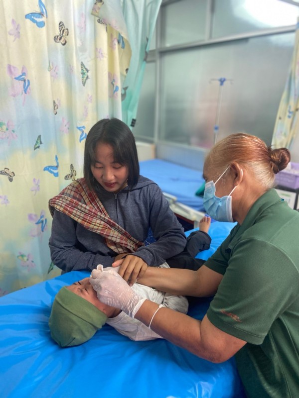 9 ต.ค.67 รพ.สต.บ้านสันป่าไร่ ฉีดวัคซีนเด็กอายุ 2 เดือน ถึง 4 ปี จำนวน 22 ราย และตรวจสุขภาพช่องปาก , เคลือบฟลูออไรด์ , ให้ทันตสุขศึกษาแก่ผู้ปกครอง , เจาะเลือดตรวจ hct , จ่ายยา ferrous syr , para syr  , ยืนยันตัวตน(Authen)