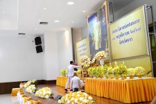 อบจ.ตาก ร่วมพิธีวางพานพุ่มดอกไม้  เนื่องในวันพระบิดาแห่งฝนหลวง 