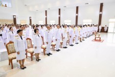 อบจ.ตาก ร่วมพิธีวางพานพุ่มดอกไม้  เนื่องในวันพระบิดาแห่งฝนหลวง 