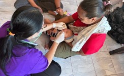 14 พ.ย.67 รพ.สต.บ้านสันป่าไร่ ออกหน่วยฉีดวัคซีนเด็กอายุ 2 เดือน ถึง 4 ปี และ นร.ป.6 หมู่ 6 บ้านห้วยกระทิง จำนวน 24 ราย พร้อมทั่งเจาะเลือดตรวจ hct , จ่ายยา para syr , ferrous syr และ ยืนยันตัวตน(Authen)