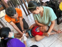 14 พ.ย.67 รพ.สต.บ้านสันป่าไร่ ออกหน่วยฉีดวัคซีนเด็กอายุ 2 เดือน ถึง 4 ปี และ นร.ป.6 หมู่ 6 บ้านห้วยกระทิง จำนวน 24 ราย พร้อมทั่งเจาะเลือดตรวจ hct , จ่ายยา para syr , ferrous syr และ ยืนยันตัวตน(Authen)