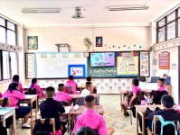 2/12/67 รพ.สต.บ้านสันป่าไร่ร่วมกับโรงเรียนบ้านป่าไร่เหนือ ให้ความรู้แก่เด็กนักเรียน เนื่องในวันเอดส์โลก