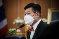 นายก อบจ.ตาก และ ผอ.อุทยานธรณีไม้กลายเป็นหินตาก นำเสนอข้อมูลกับคณะวิจัย เพื่อยกระดับการจัดการท่องเที่ยว