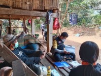 20/1/68 จนท.รพ.สต.บ้านสันป่าไร่ร่วมกับจนท.รพ.แม่ระมาดและคณะองค์กาศุภนิมิตแห่งประเทศไทย เยี่ยมบ้านผู้ป่วยวัณโรครายใหม่ที่หมู่6 บ้านสื่อแพ พร้อมทั้งแจกถึงยังชีพและให้คำแนะนำเกี่ยวกับการรับประทานยา