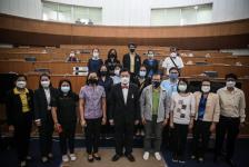 นายก อบจ.ตาก และ ผอ.อุทยานธรณีไม้กลายเป็นหินตาก นำเสนอข้อมูลกับคณะวิจัย เพื่อยกระดับการจัดการท่องเที่ยว