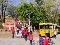 รถไฟนำเที่ยว อบจ.ตาก ออกบริการนำเที่ยวให้กับคณะครูและนักเรียนโรงเรียนบ้านลานสาง
