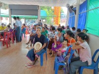 11-12 มีนาคม 2568 รพ.สต.บ้านสันป่าไร่ร่วมกับหน่วยวิจัยมาลาเรียโซโกล(SMRU) ,ผู้นำชุมชนและอาสาสมัครสาธารณสุข หมู่ที่ 5 บ้านสันป่าไร่  จัดกิจกรรมTB X-ray screening แก่ประชากรข้ามชาติ หมู่ที่ 5 บ้านสันป่าไร่ ณ วัดศรีมงคล จำนวน 303 คน พบสงสัย 8 คนและเก็บเสมหะส