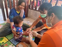 13 มี.ค.68 รพ.สต.บ้านสันป่าไร่ ออกหน่วยให้บริการฉีดวัคซีนเด็ก อายุ 2 เดือน ถึง 4 ปี เขต สสช.ห้วยกระทิง(หมู่ 6 ต.พระธาตุ) จำนวน 12 คน และเจาะเลือดตรวจ Hct , จ่ายยา para syr และ ferrous syr