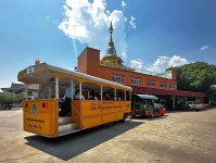รถไฟนำเที่ยว อบจ.ตาก ออกบริการนำเที่ยวให้กับคณะครูและนักเรียนโรงเรียนเทศบาล 1 กิตติขจร