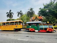 รถไฟนำเที่ยว อบจ.ตาก ออกบริการนำเที่ยวให้กับคณะครูและนักเรียนโรงเรียนเด่นวัวราษฎร์รังสรรค์