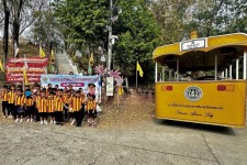 รถไฟนำเที่ยว อบจ.ตาก ออกบริการนำเที่ยวให้กับคณะครูและนักเรียนโรงเรียนเด่นวัวราษฎร์รังสรรค์