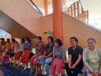 26 มี.ค.68 รพ.สต.บ้านสันป่าไร่ รณรงค์ตรวจคัดกรองมะเร็งปากมดลูก สตรีกลุ่มเป้าหมาย อายุ 30 - 60 ปี หมู่ที่ 5 ต.พระธาตุ ด้วยวิธี HPV DNA TEST (ตรวจโดยเจ้าหน้าที่)จำนวน 39 ราย และ วิธี HPV self sampling (ตรวจด้วยตนเอง)จำนวน 5 ราย รวม 44 ราย