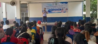 18 พฤษภาคม 2568 นางเสาร์แก้ว อ่วมพิทยา เจ้าพนักงานสาธารณสุข รพ.สต.บ้านสันป่าไร่ ร่วมกับเครือข่ายแม่ยุคใหม่ใส่ใจสุขภาพ จัดอบรมโครงการเสริมสร้างความรู้แก่กลุ่มเสี่ยง“NCD “โรคที่คุณสร้างเอง ณ โรงเรียนบ้านป่าไร่เหนือ มีกลุ่มเสี่ยงเข้ารับการอบรม จำนวน 130 คน โ