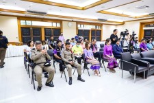 นายกจอย นายก อบจ.ตาก ร่วมเวทีแถลงข่าวงานประเพณีขึ้นธาตุเดือนเก้า (เหนือ) พร้อมสนับสนุนงบประมาณ 50,000 บาท