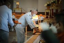 นายก อบจ.ตาก ร่วมพิธีวางพานพุ่มและพิธีถวายบังคม เนื่องในวันคล้ายวันพระบรมราชสมภพ พระบาทสมเด็จพระบรมชนกาธิเบศร มหาภูมิพลอดุลยเดชมหาราช บรมนาถบพิตร วันชาติ และวันพ่อแห่งชาติ 5 ธันวาคม 2564