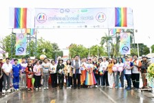 นายกจอย (นายก อบจ.ตาก) นำทีมอบจ. ตาก ร่วมงานแม่สอดไพรด์ 2025