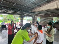 23 ก.ค.68 รพ.สต.บ้านสันป่าไร่ ฉีดวัคซีนให้แก่นักเรียน ชั้น ป.1 และ ป.2 ปีการศึกษา 2568 (ที่ไม่มีประวัติการได้รับวัคซีน/มีประวัติได้รับวัคซีนไม่ครบตามเกณฑ์) ครั้งที่ 1 จำนวน 4 ร.ร. 28 ราย