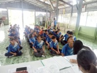 15 กรกฎาคม 2568 น.ส.พนิดา ตลับทอง จพง.ทันตสาธารณสุขปฏิบัติงาน พร้อมด้วยน.ส.โสภา วรนารถวิชัย ผู้ช่วยทันตกรรม ร่วมกับจนท.รพ.แม่ระมาด จัดกิจกรรมโครงการอบรมเชิงปฎิบัติการ ฟันสะอาด เหงือกแข็งแรง เพื่อถวายเป็นพระราชกุศลเนื่องในวันเสด็จสวรรคตของสมเด็จพระศรีนคริน