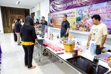 นายกจอย นายก อบจ.ตาก เป็นประธานมอบวุฒิบัตร และปิดการฝึกอบรมบาริสต้ามืออาชีพ และเบเกอรี่ฟิวชั่น