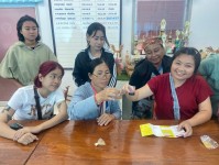 3 สิงหาคม 2568 นายอดิศร เทียนพานิช ผอ.รพ.บ้านสันป่าไร่ ร่วมกับ อสม.นักวิทยาศาสตร์การแพทย์ชุมชนและ อสม. หมู่ที่2 บ้านตีนธาตุ ตรวจสารปนเปื้อนในอาหารสด จำนวน 5 ร้าน 