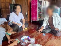 31 กรกฎาคม 2568 น.ส.วาสนา กึกก้องโลกา พยาบาลวิชาชีพปฎิบัติการ รพ.สต.บ้านสันป่าไร่ ร่วมกับ จนท.รพ.แม่ระมาด ออกเยี่ยมบ้านผู้สูงอายุ จำนวน 1 รายและผู้ป่วยโรคมะเร็งปอด จำนวน 1 ราย เพื่อติดตามให้ความรู้ คำแนะนำ คำปรึกษา พร้อมทั้งให้กำลังใจแก่ผู้สูงอายุ/ผู้ป่วย