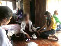 31 กรกฎาคม 2568 น.ส.วาสนา กึกก้องโลกา พยาบาลวิชาชีพปฎิบัติการ รพ.สต.บ้านสันป่าไร่ ร่วมกับ จนท.รพ.แม่ระมาด ออกเยี่ยมบ้านผู้สูงอายุ จำนวน 1 รายและผู้ป่วยโรคมะเร็งปอด จำนวน 1 ราย เพื่อติดตามให้ความรู้ คำแนะนำ คำปรึกษา พร้อมทั้งให้กำลังใจแก่ผู้สูงอายุ/ผู้ป่วย