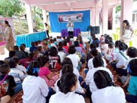 25 สิงหาคม 2568 นางเสาร์แก้ว อ่วมพิทยา เจ้าพนักงานสาธารณสุข รพ.สต.บ้านสันป่าไร่ ออกให้ความรู้เรื่องโรคหนอนพยาธิ การเก็บอุจจาระส่งตรวจและนัดหมายการส่งอุจจาระเพื่อตรวจหาไข่พยาธิ ในเด็กนักเรียนโรงเรียนจาตุรจินดา ตามโครงการพระราชดำริ สมเด็จพระกนิษฐาธิราชเจ้า 