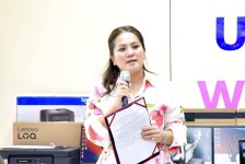 นายกจอย (นายก อบจ.ตาก) สนับสนุนงบประมาณจัดซื้อพร้อมส่งมอบสื่อการเรียนการสอนให้แก่ ศูนย์ส่งเสริมการเรียนรู้ ระดับอำเภอวังเจ้างบประมาณทั้งสิ้น 100,000 บาท 