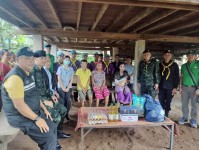 เยี่ยมบ้านเด็กในพระราชานุเคราะห์