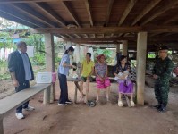 เยี่ยมบ้านเด็กในพระราชานุเคราะห์