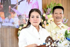 อบจ.ตาก มอบสื่อการเรียนการสอนงบประมาณ 230,000 บาท ให้โรงเรียนบ้านท่าอาจ 