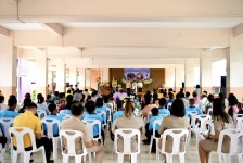 อบจ.ตาก มอบสื่อการเรียนการสอนงบประมาณ 230,000 บาท ให้โรงเรียนบ้านท่าอาจ 