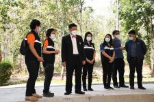 นายณัฐวุฒิ ทวีเกื้อกูลกิจ นายกองค์การบริหารส่วนจังหวัดตาก ในฐานะผู้อำนวยการอุทยานธรณีไม้กลายเป็นหินตาก เป็นประธานในพิธีเปิดโครงการอบรมมัคคุเทศก์คืนถิ่น รุ่นที่ 1 ประจำปีงบประมาณ พ.ศ. 2565