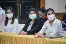 นายณัฐวุฒิ ทวีเกื้อกูลกิจ นายกองค์การบริหารส่วนจังหวัดตาก ร่วมต้อนรับและแสดงความยินดี กับนางสาวเปรมกมล ธีโรภาส รองปลัดองค์การบริหารส่วนจังหวัดเชียงใหม่