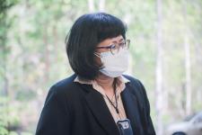 นายกองค์การบริหารส่วนจังหวัดตาก ในฐานะผู้อำนวยการอุทยานธรณีไม้กลายเป็นหินตาก พร้อมด้วยผู้บริหาร และหัวหน้าส่วนการงานองค์การบริหารส่วนจังหวัดตาก ร่วมเป็นสักขีพยานในการวัดความยาวของไม้กลายเป็นหินหลุมที่ 1