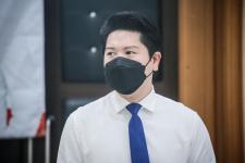 นายณัฐวุฒิ ทวีเกื้อกูลกิจ นายกองค์การบริหารส่วนจังหวัดตาก และ ว่าที่ ดร.ฑีฆะพล ทวีเกื้อกูลกิจ รองนายกองค์การบริหารส่วนจังหวัดตาก พร้อมคณะผู้บริหารและหัวหน้าส่วนราชการ ร่วมเป็นกำลังใจให้กับพี่น้องประชาชนที่เข้ามารับบริการฉีดวัคซีนโมเดอนา